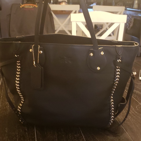 Coach Handbags - Coach pebbled leather shoulder bag, gold accents